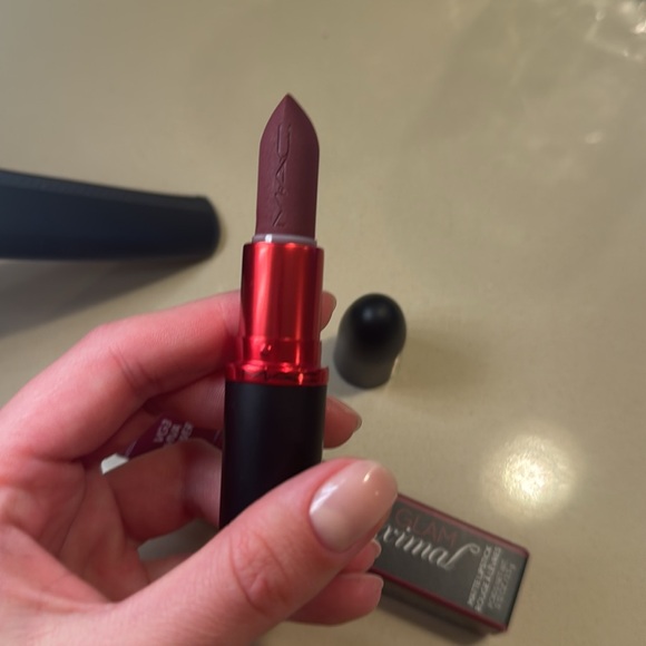 M·A·CXIMAL SILKY MATTE VIVA GLAM LIPSTICK - Picture 8 of 8